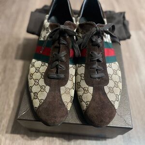 Gucci Men's Beige and Brown Sneakers with Green and Red Accents